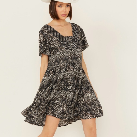 Bila Dresses & Skirts - Bila 77 brand blue paisley western boho sun dress